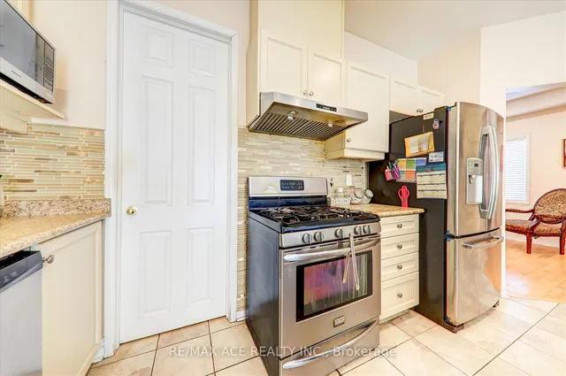 Additional image 23 of 27 Tillinghast Lane