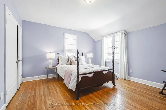 Additional image 20 of 34 Chedoke Ave