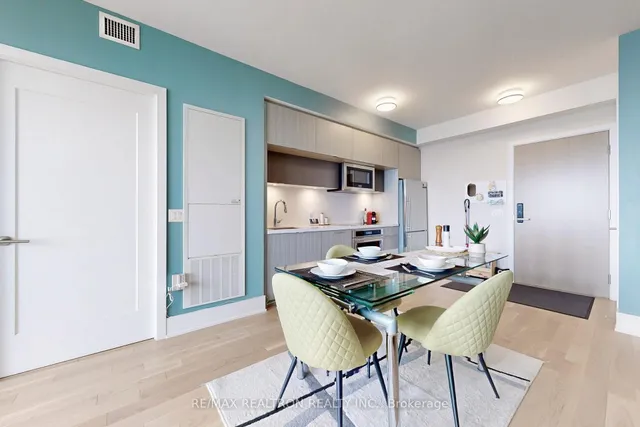 Additional image 8 of 585 Bloor St Unit 4121