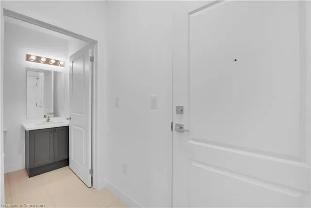 Additional image 19 of 460 Dundas St Unit 122