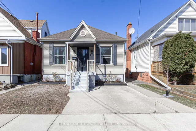 27 Fairview Ave