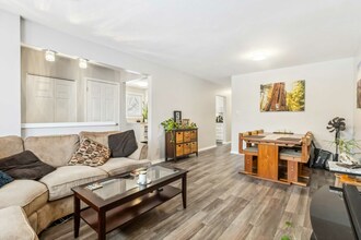 Additional image 5 of 120 Seneca Ave