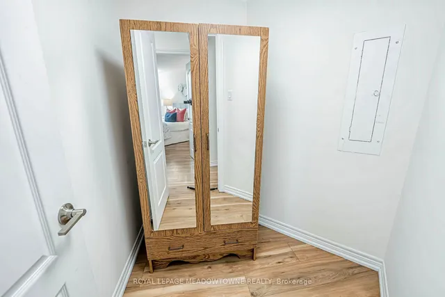 Additional image 37 of 3650 Kaneff Cres Unit 908