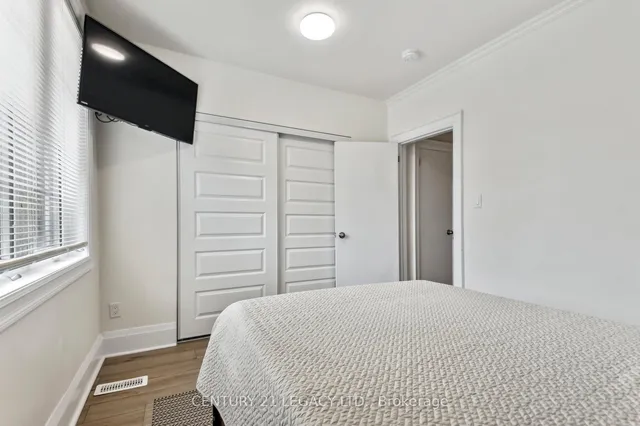 Additional image 19 of 250 Gilbert Ave