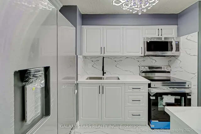 Additional image 8 of 10 Tapscott Rd Unit 304