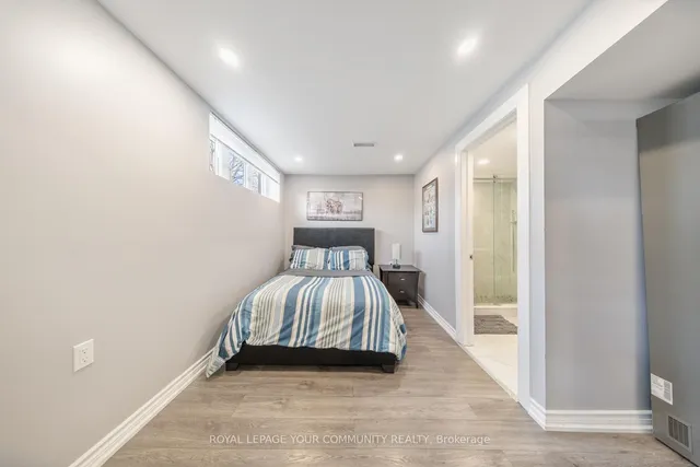 Additional image 35 of 37 Burgby Ave