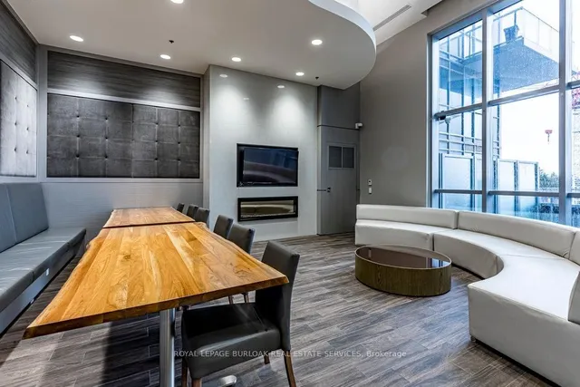 Additional image 30 of 2093 Fairview St Unit 902