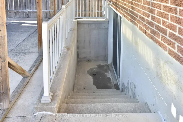 Additional image 24 of 4050 Dunmow Cres