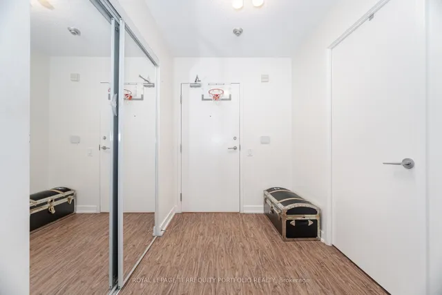 Additional image 5 of 29 Singer Crt Unit 503