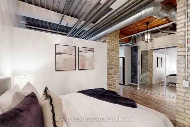 Additional image 28 of 736 Dundas St Unit 101