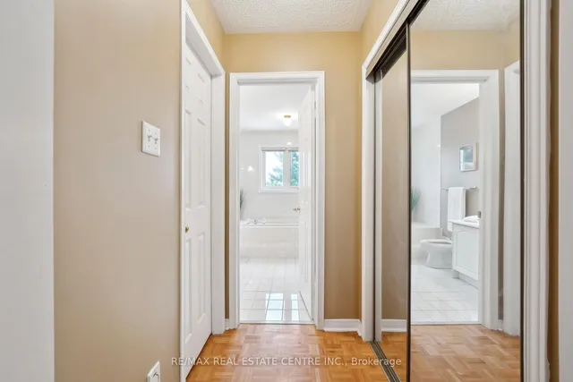 Additional image 29 of 56 Canarvan Crt