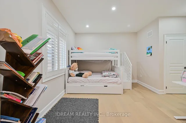 Additional image 31 of 10 Chesapeake Crt