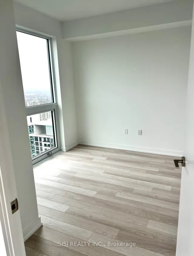 Additional image 5 of 39 Roehampton Ave Unit 3708