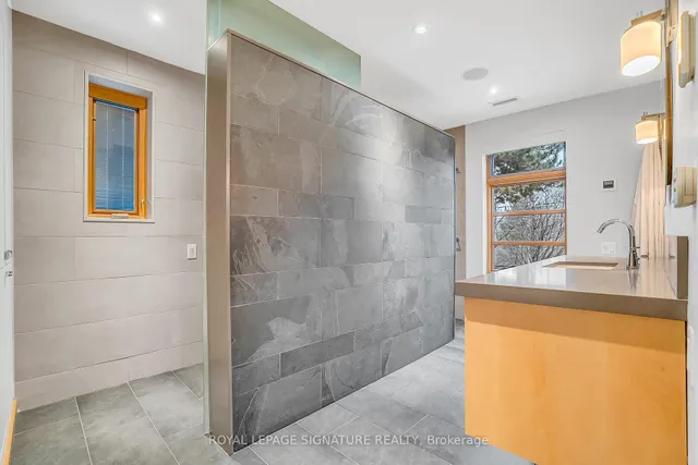 Additional image 27 of 39 Farmcote Rd