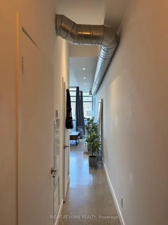 Additional image 6 of 549 King St Unit 402