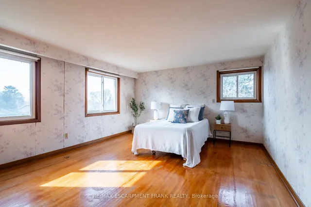 Additional image 29 of 147 LLOYMINN Ave