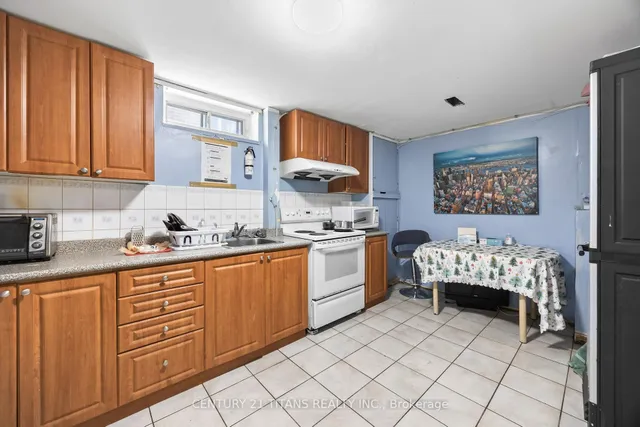 Additional image 33 of 111 Dolly Varden Blvd