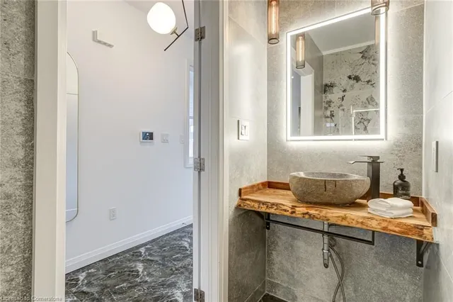 Additional image 21 of 35 Midhurst Hts Unit 22