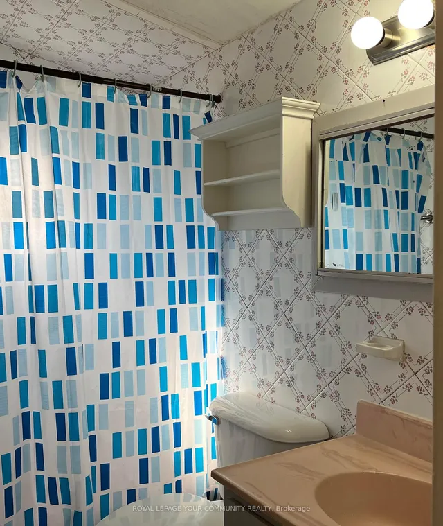 Additional image 14 of 18 Bloomington Cres