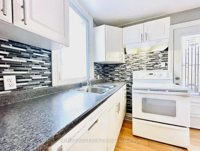 Additional image 11 of 18 Brock Ave