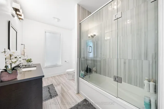 Additional image 30 of 663 Oxford St