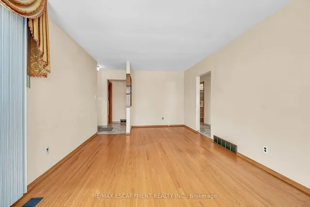 Additional image 7 of 41 Crane Crt