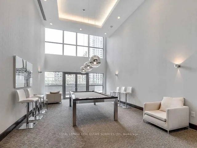 Additional image 28 of 386 Yonge St Unit 2516