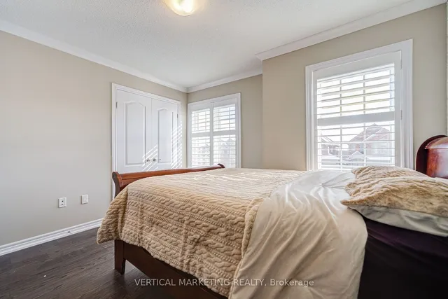 Additional image 27 of 119 Hazelton Ave