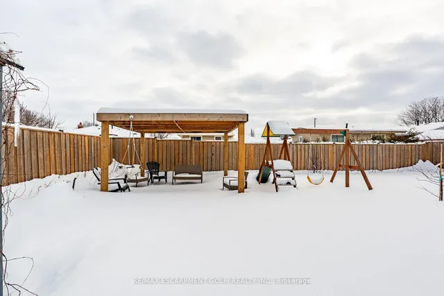 Additional image 33 of 157 Fielding Cres