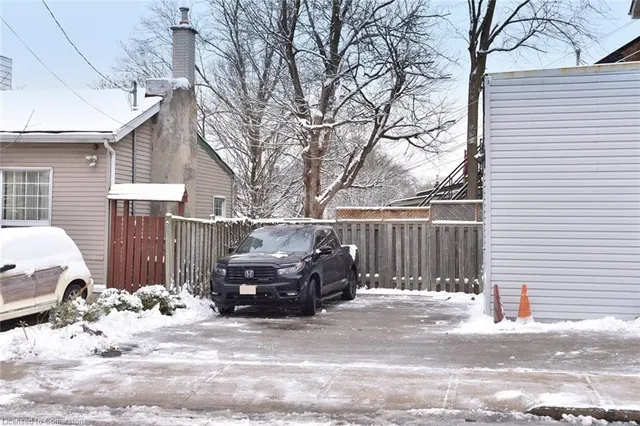 Additional image 26 of 275 Main St