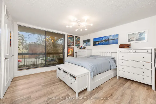 Additional image 19 of 212 St George St Unit 203