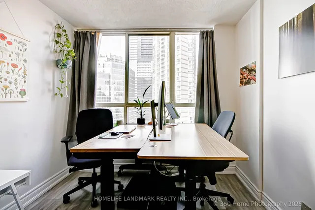 Additional image 6 of 633 Bay St Unit 1703