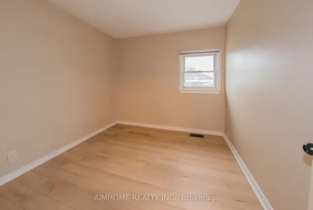 Additional image 11 of 160 Ivon Ave