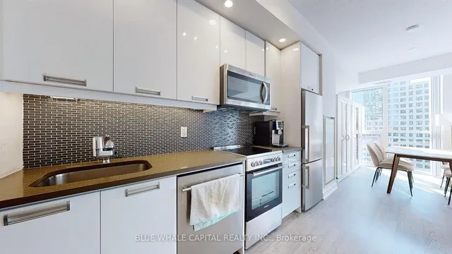 Additional image 13 of 99 John St Unit 1403