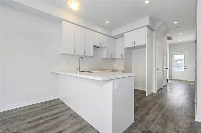 Additional image 9 of 205 Thames Way Unit 22