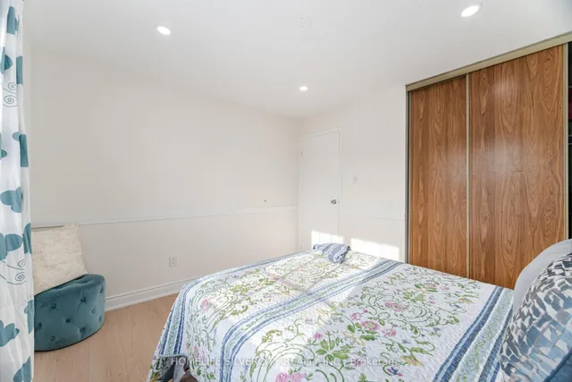 Additional image 33 of 80 Royal Palm Dr