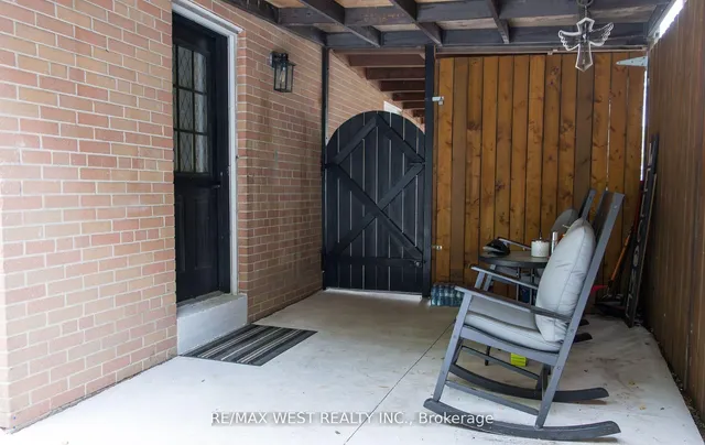 Additional image 29 of 94 Primula Cres