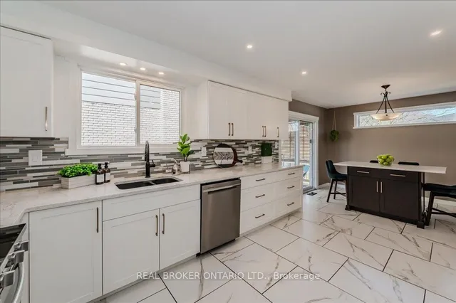 Additional image 12 of 60 Silverspring Cres