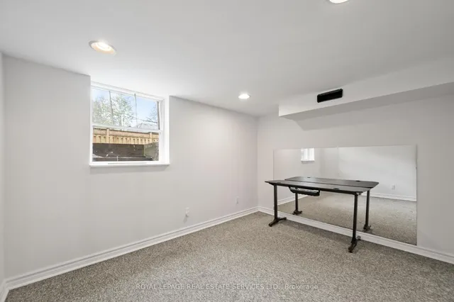 Additional image 38 of 49 Meadowvale Dr