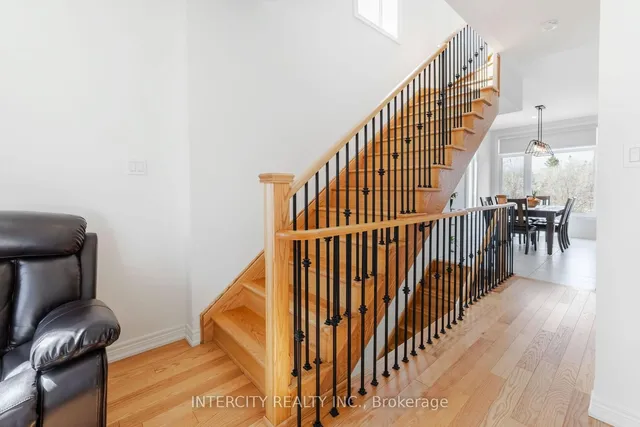 Additional image 29 of 19 Queenpost Dr