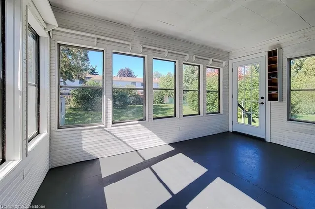 Additional image 22 of 133 Corman Ave