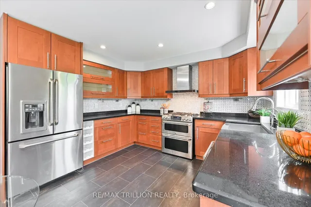 Additional image 16 of 611 Staines Rd