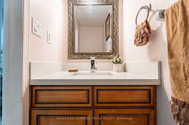 Additional image 25 of 7 GRANDOAKS Dr