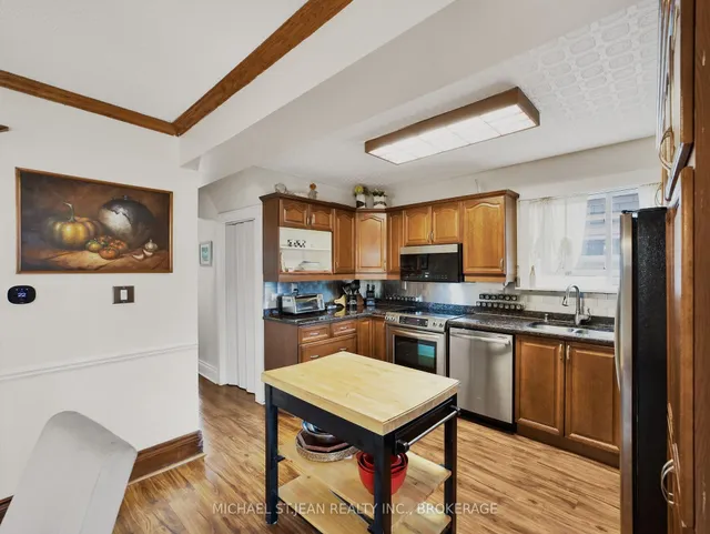 Additional image 11 of 264 Houghton Ave