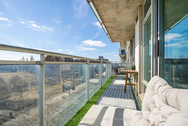 Additional image 22 of 650 Queens Quay Unit 608