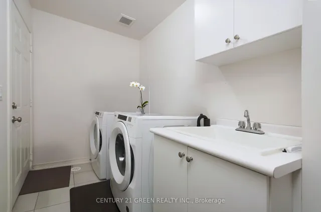 Additional image 26 of 467 Manhattan Common St