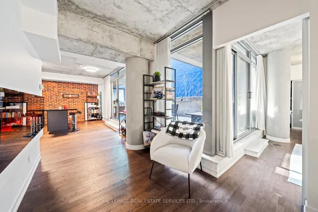 Additional image 20 of 95 Bathurst St Unit 221