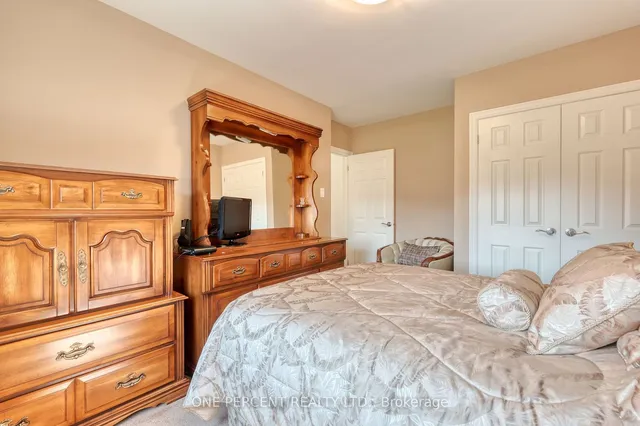 Additional image 19 of 27 Hoover Cres