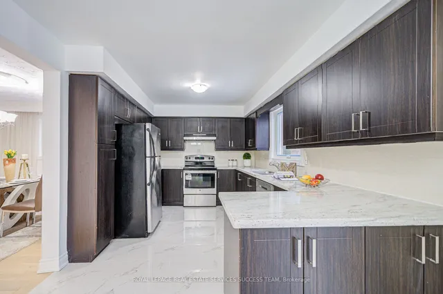 Additional image 15 of 16 Clayland Dr