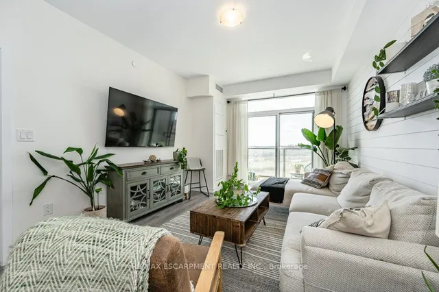 Additional image 11 of 450 Dundas St Unit 436